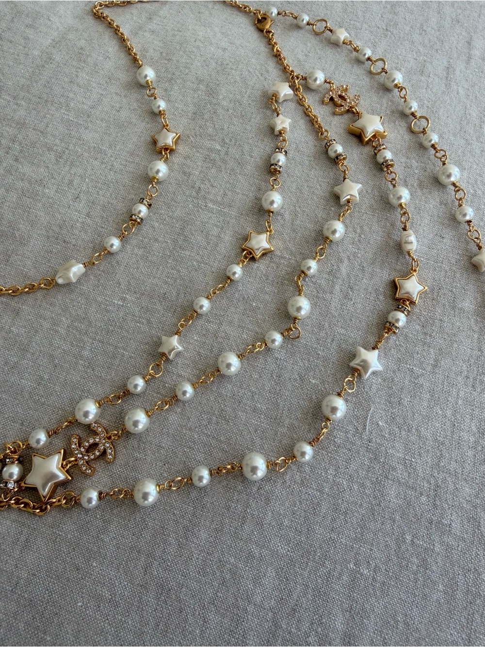 CHANEL Pearl Star CC Multi Strand Belt Gold & White - Picture 5 of 16